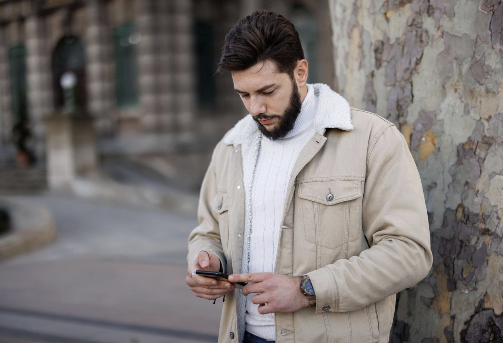 Short sessions fit seamlessly into the small, in-between moments that now define everyday interaction.